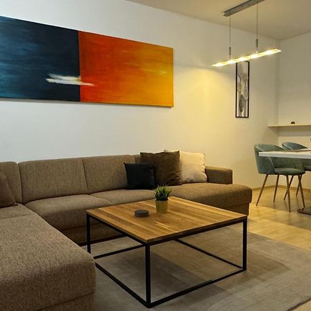 City Apartement Linz Fuer 5 Gaeste Mit Self-Checkin Und Kueche Bagian luar foto