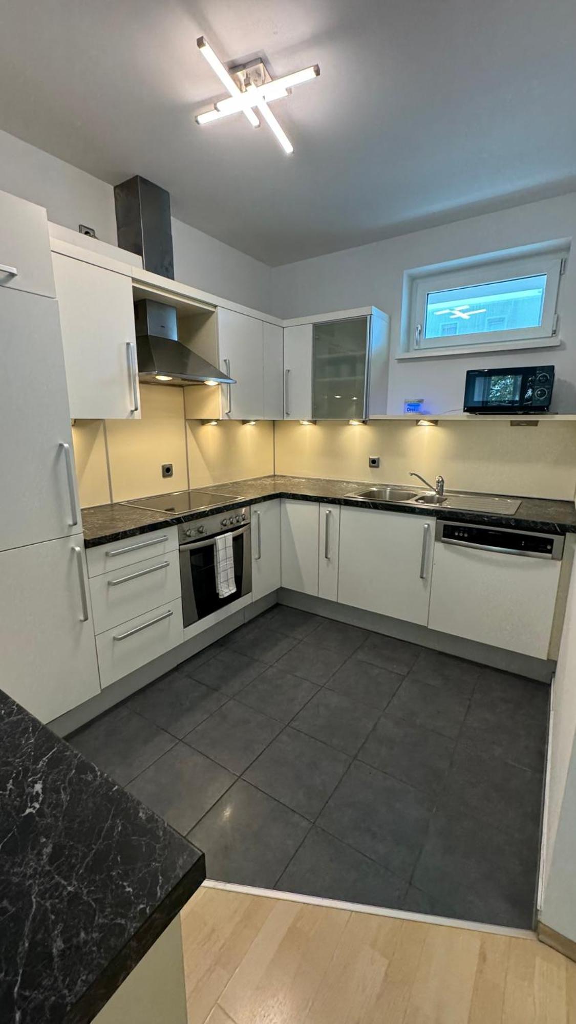 City Apartement Linz Fuer 5 Gaeste Mit Self-Checkin Und Kueche Bagian luar foto