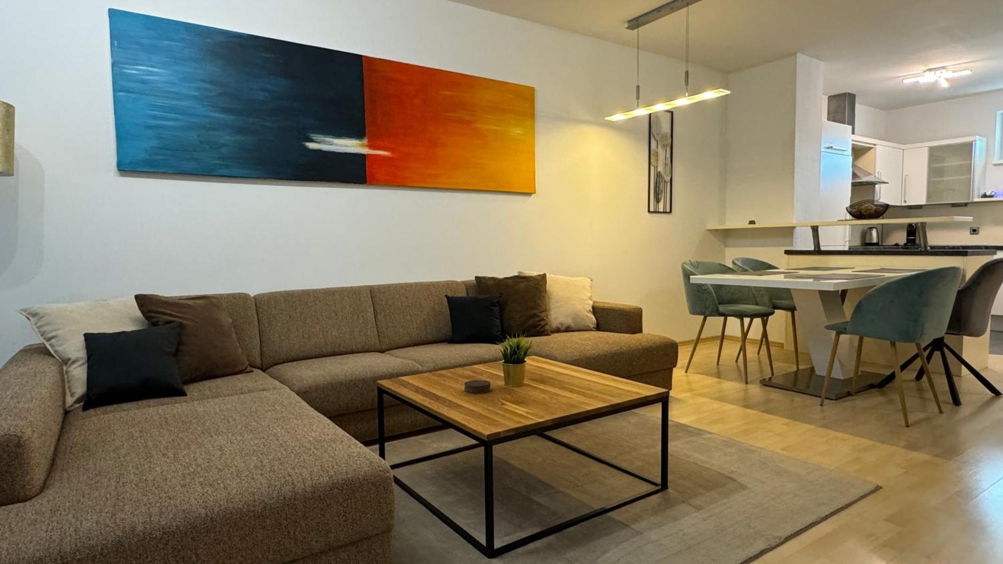City Apartement Linz Fuer 5 Gaeste Mit Self-Checkin Und Kueche Bagian luar foto