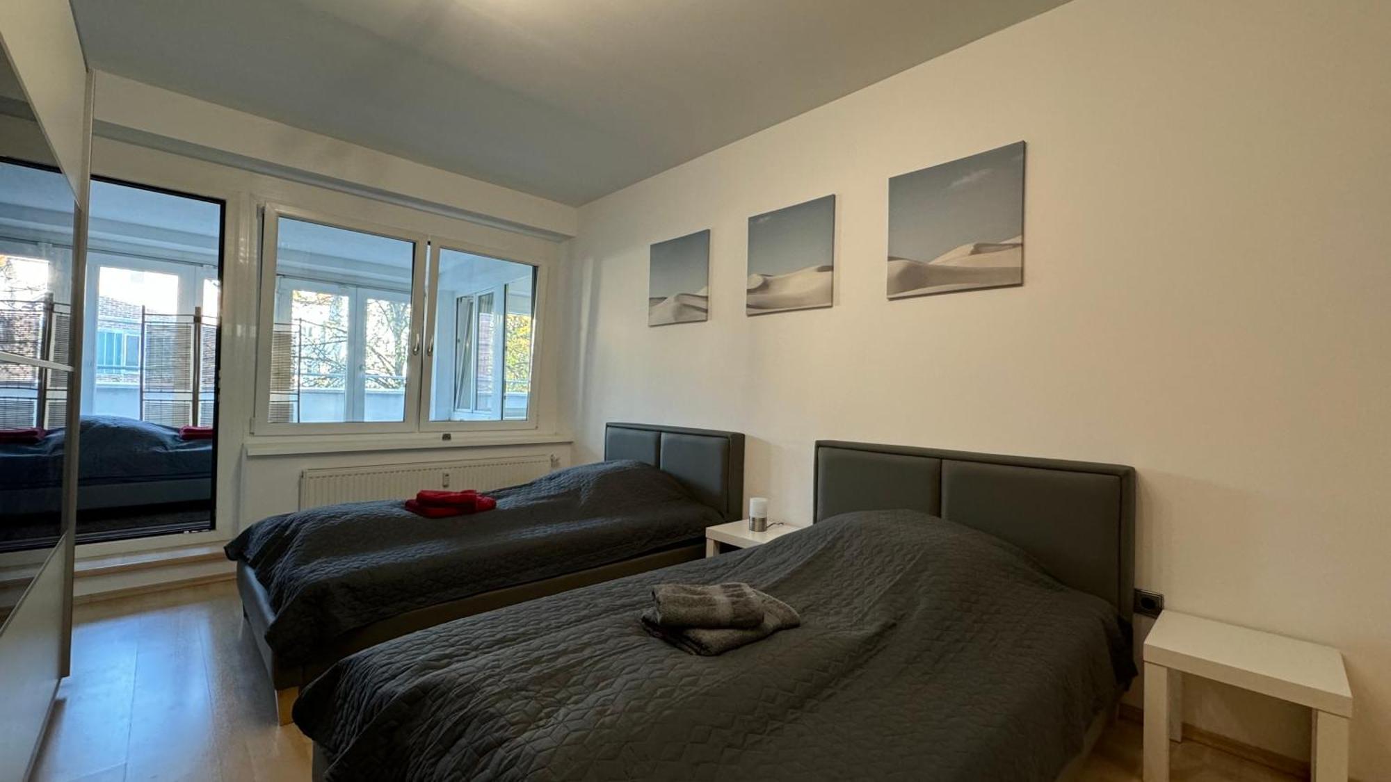 City Apartement Linz Fuer 5 Gaeste Mit Self-Checkin Und Kueche Bagian luar foto